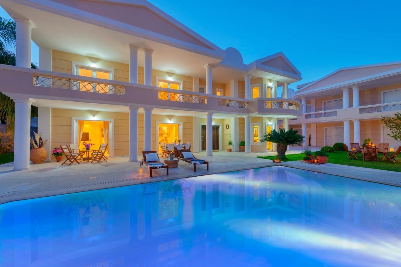 The Painters Luxurious Villa Анависос Екстериор снимка