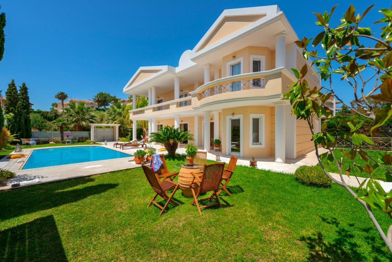 The Painters Luxurious Villa Анависос Екстериор снимка