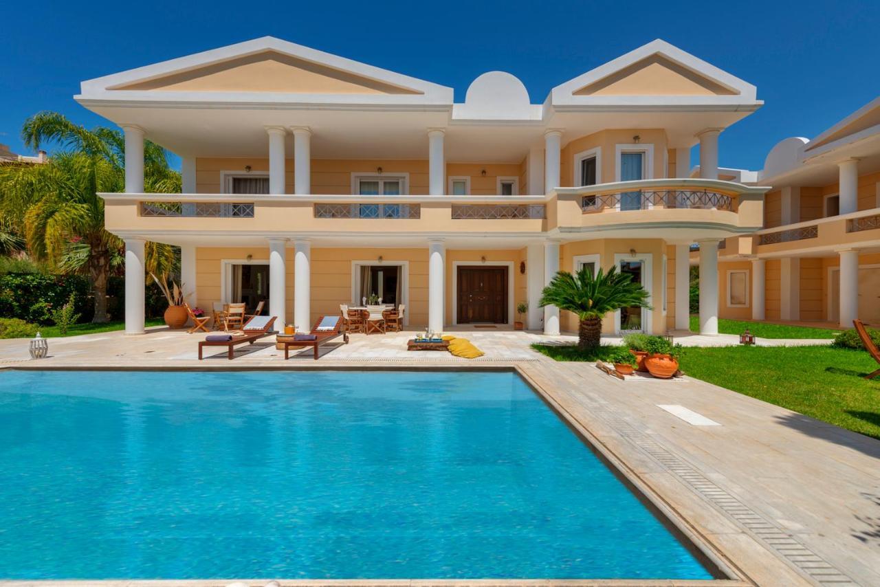 The Painters Luxurious Villa Анависос Екстериор снимка