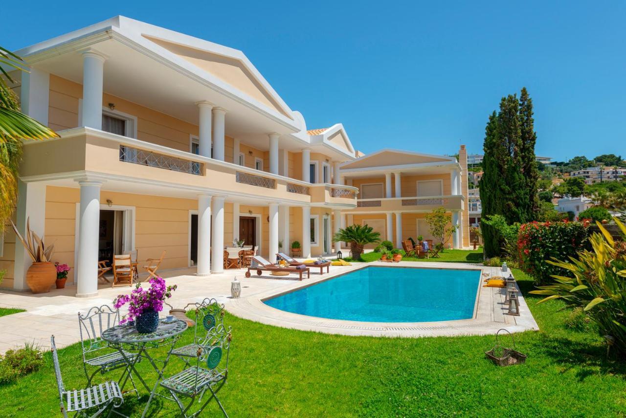 The Painters Luxurious Villa Анависос Екстериор снимка
